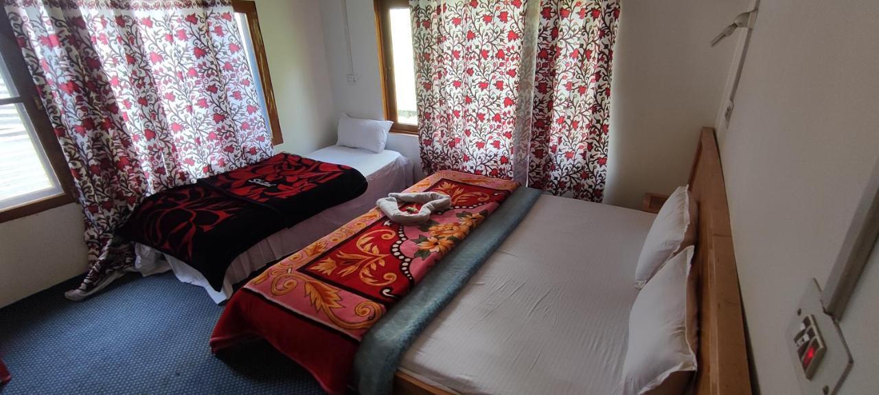 Jahangir Cottage Pahalgam Luaran gambar