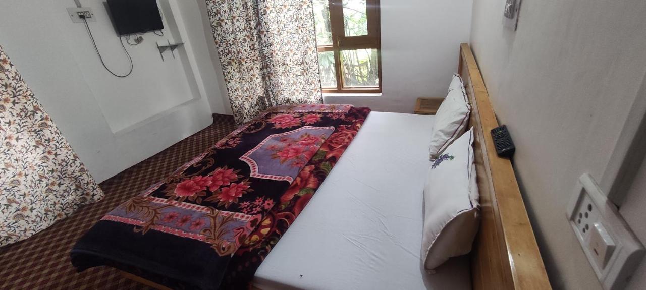 Jahangir Cottage Pahalgam Luaran gambar