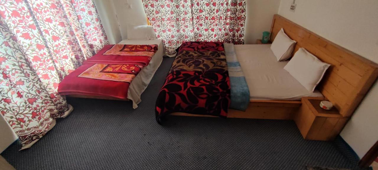 Jahangir Cottage Pahalgam Luaran gambar